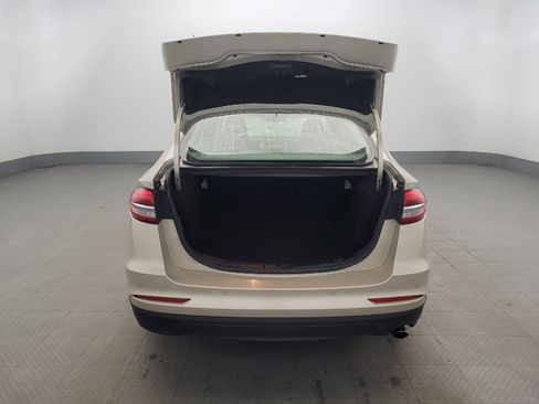 Used 2019 Ford Fusion SE FWD image 29