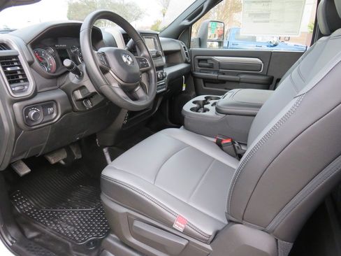 New 2023 RAM 4500 Tradesman image 16