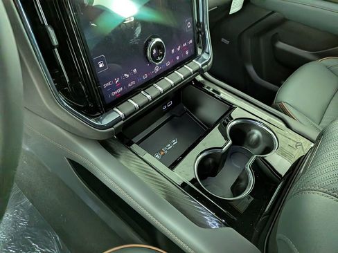 New 2026 GMC Yukon XL AT4 w/ AT4 Premium Plus Package image 25