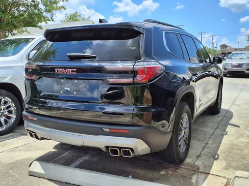 Used 2025 GMC Acadia Elevation FWD image 10