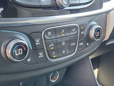 Certified 2023 Chevrolet Traverse LT image 35