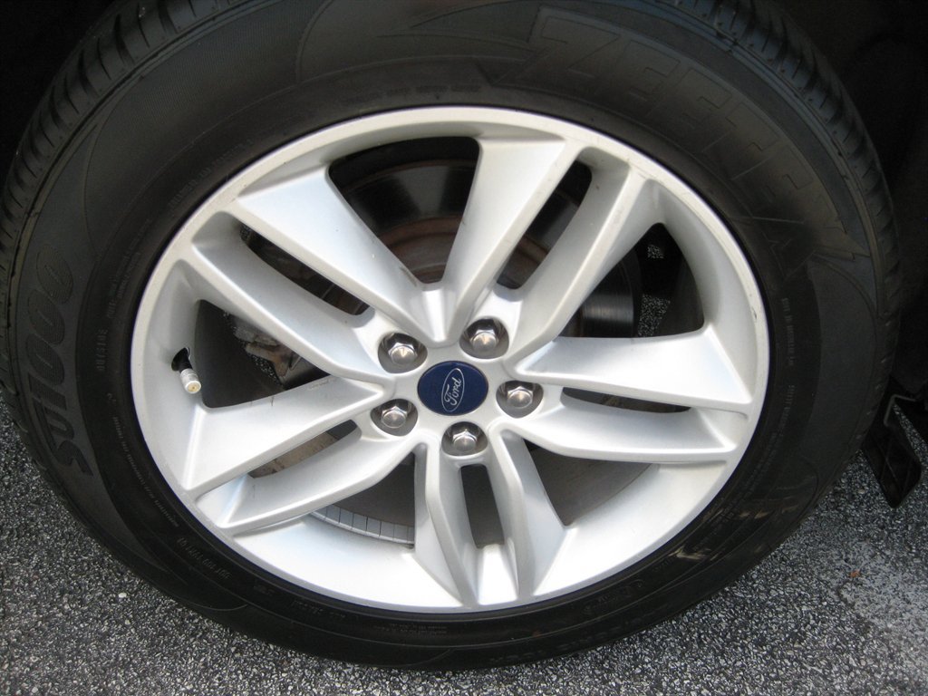 Used 2016 Ford Edge SEL AWD/4WD image 9