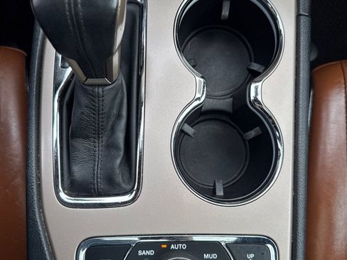 Used 2017 Jeep Grand Cherokee Summit w/ Skid Plate Group AWD/4WD image 15