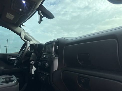 Used 2022 Chevrolet Silverado 1500 Custom RWD image 28