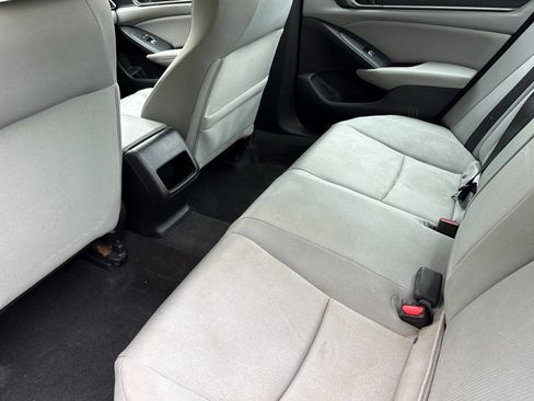 Used 2018 Honda Accord LX image 12