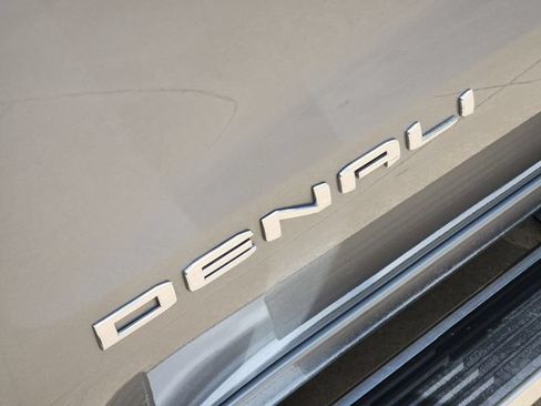 Used 2024 GMC Sierra 1500 Denali w/ Technology Package AWD/4WD image 12