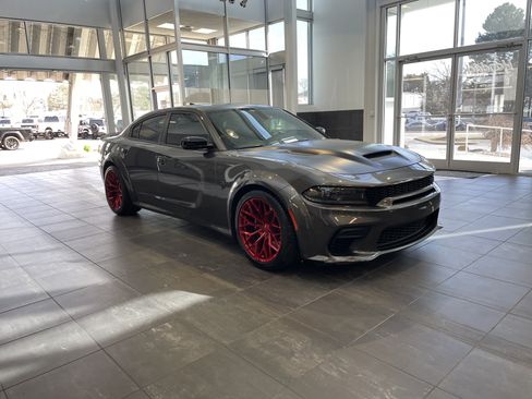 Used 2023 Dodge Charger SRT Hellcat w/ Harman/Kardon Audio Group RWD image 2