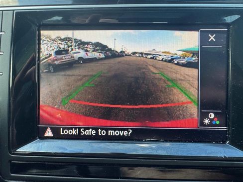 Used 2015 Volkswagen Golf SEL image 16