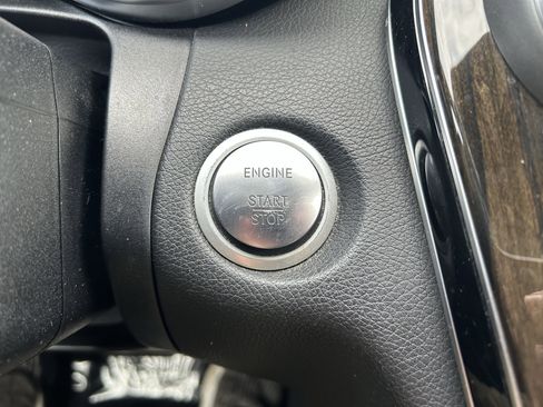 Used 2018 Mercedes-Benz C 300 4MATIC Sedan image 15