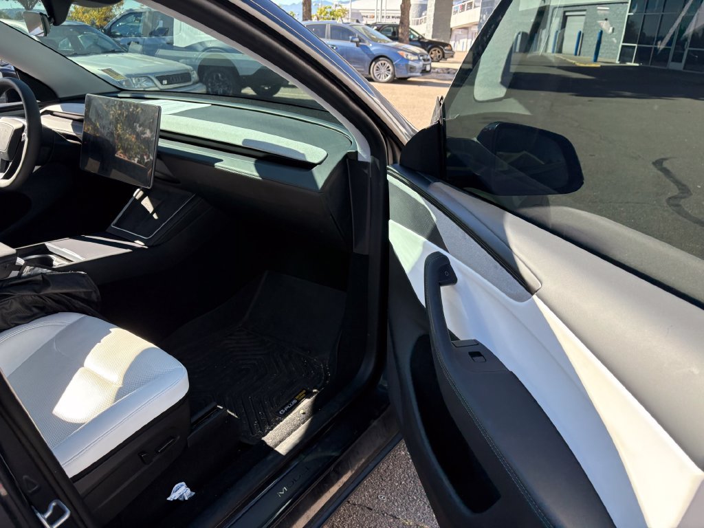 Used 2026 Tesla Model Y Long Range AWD/4WD image 29