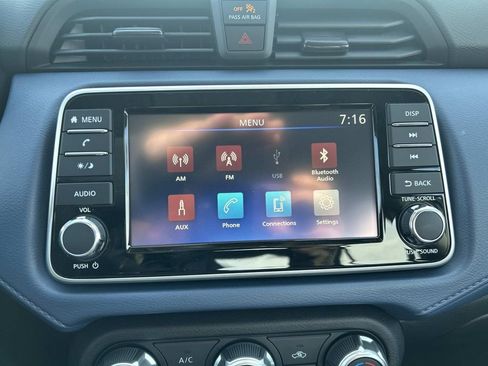 Used 2025 Nissan Versa SV w/ Trunk Package image 28