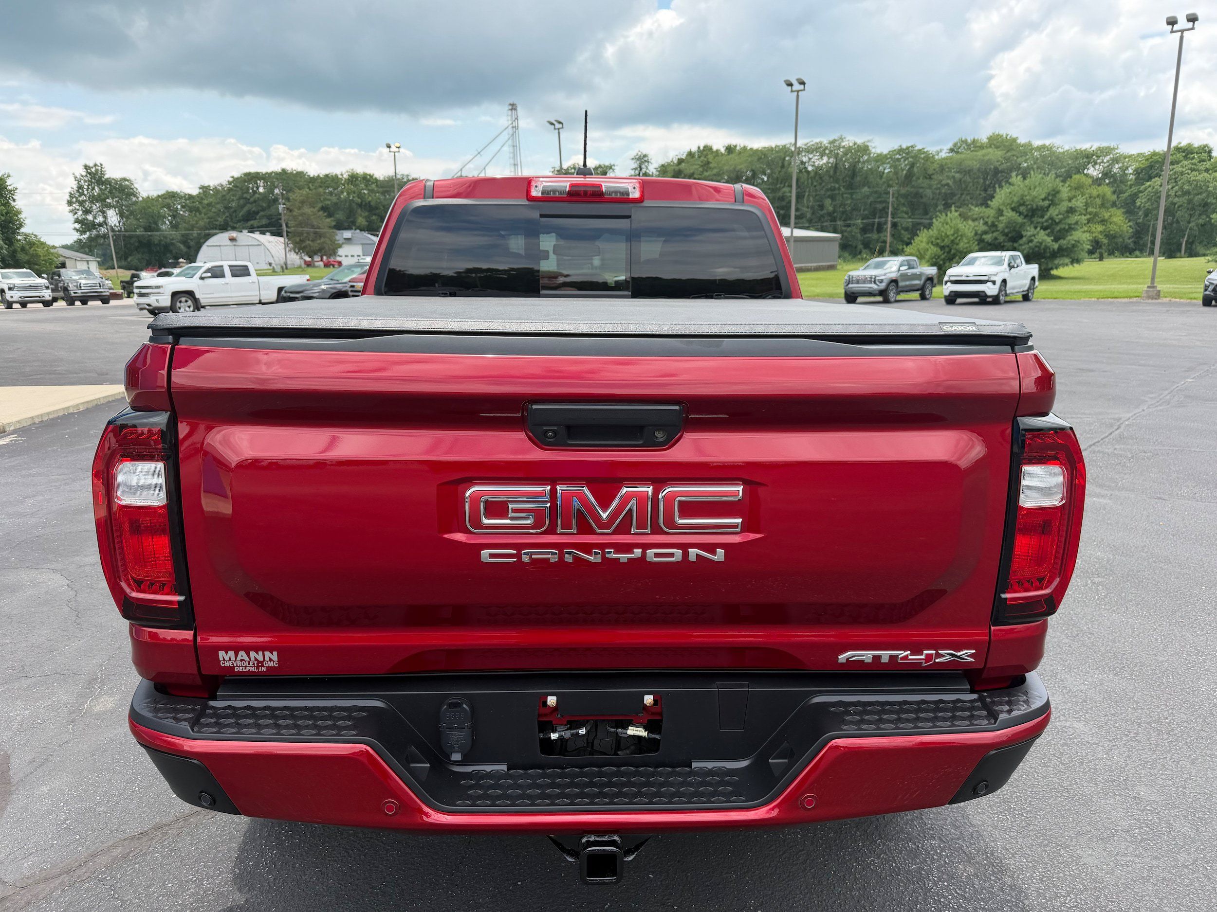 Used 2024 GMC Canyon AT4X AWD/4WD image 9
