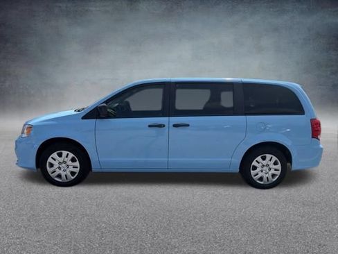 Used 2019 Dodge Grand Caravan SE FWD image 10
