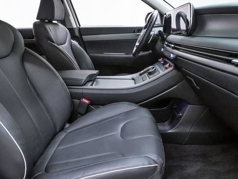 Certified 2025 Hyundai Palisade SEL FWD image 14