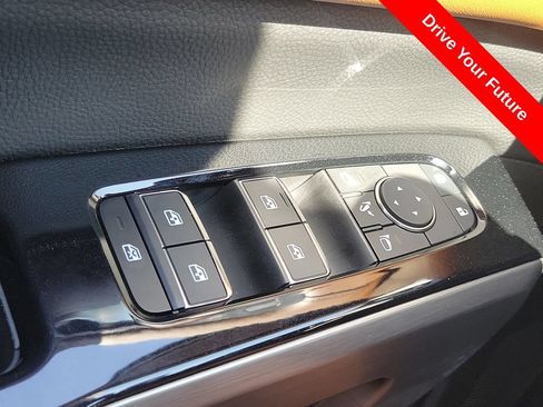 Used 2024 Nissan Pathfinder Platinum w/ Cargo Package FWD image 17
