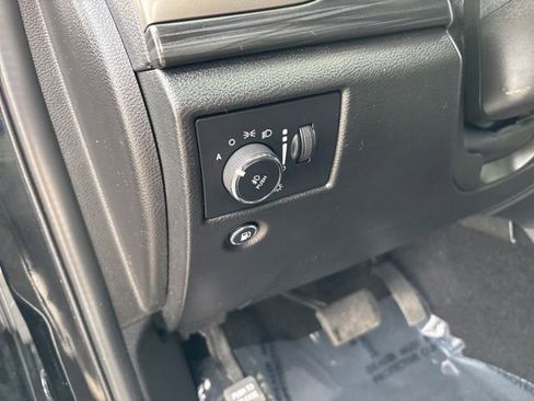 Used 2021 Jeep Grand Cherokee Laredo X image 15