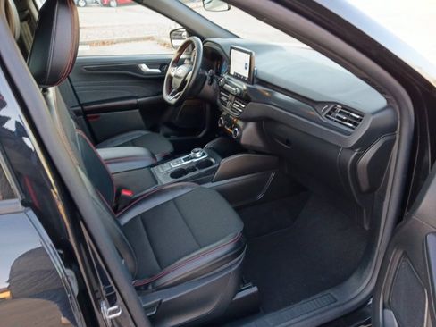 Used 2025 Ford Escape ST-Line image 8