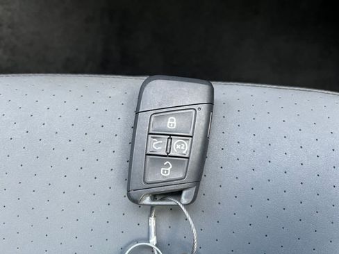 Used 2025 Volkswagen Jetta SE image 22