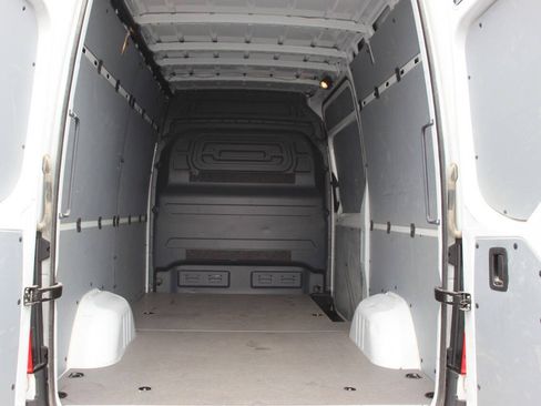Used 2025 Mercedes-Benz Sprinter 2500 image 11