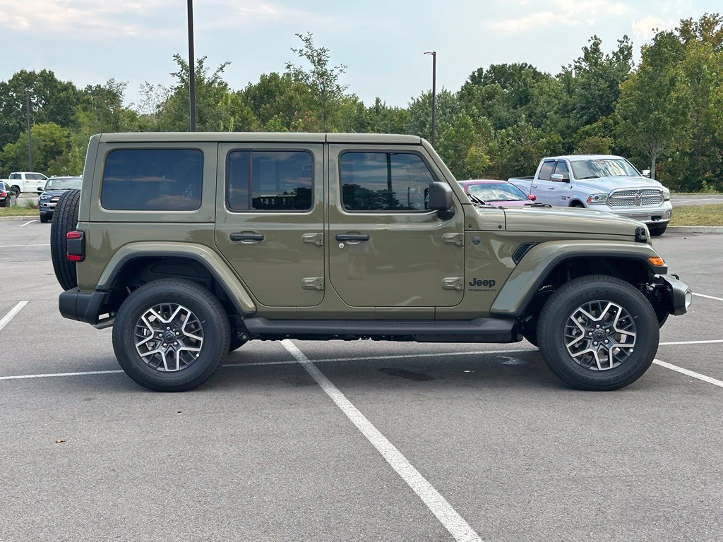 New 2026 Jeep Wrangler Unlimited Sahara AWD/4WD image 8