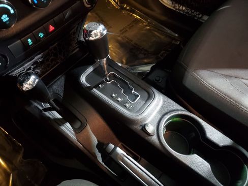 Used 2014 Jeep Wrangler Unlimited Sport w/ Connectivity Group image 36