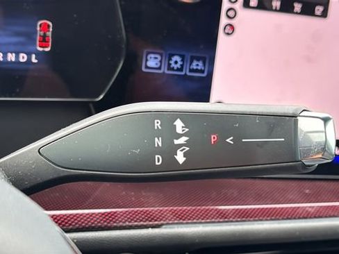 Used 2024 Chevrolet Traverse RS image 26