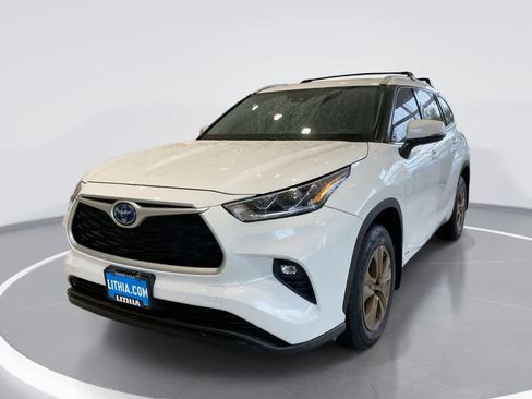 Used 2022 Toyota Highlander Bronze Edition AWD/4WD image 1