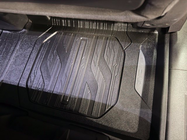 Used 2020 GMC Terrain SLE w/ LPO, Floor Liner Package AWD/4WD image 23