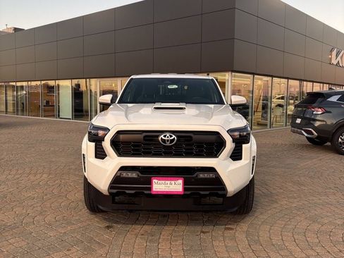 Used 2024 Toyota Tacoma SR5 image 2