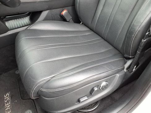 Used 2024 Genesis GV80 2.5T image 17