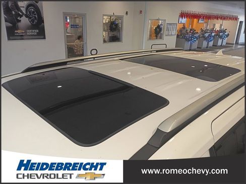 Used 2022 Kia Carnival SX Prestige image 32