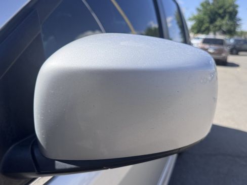 Used 2011 Volkswagen Routan SEL FWD image 49