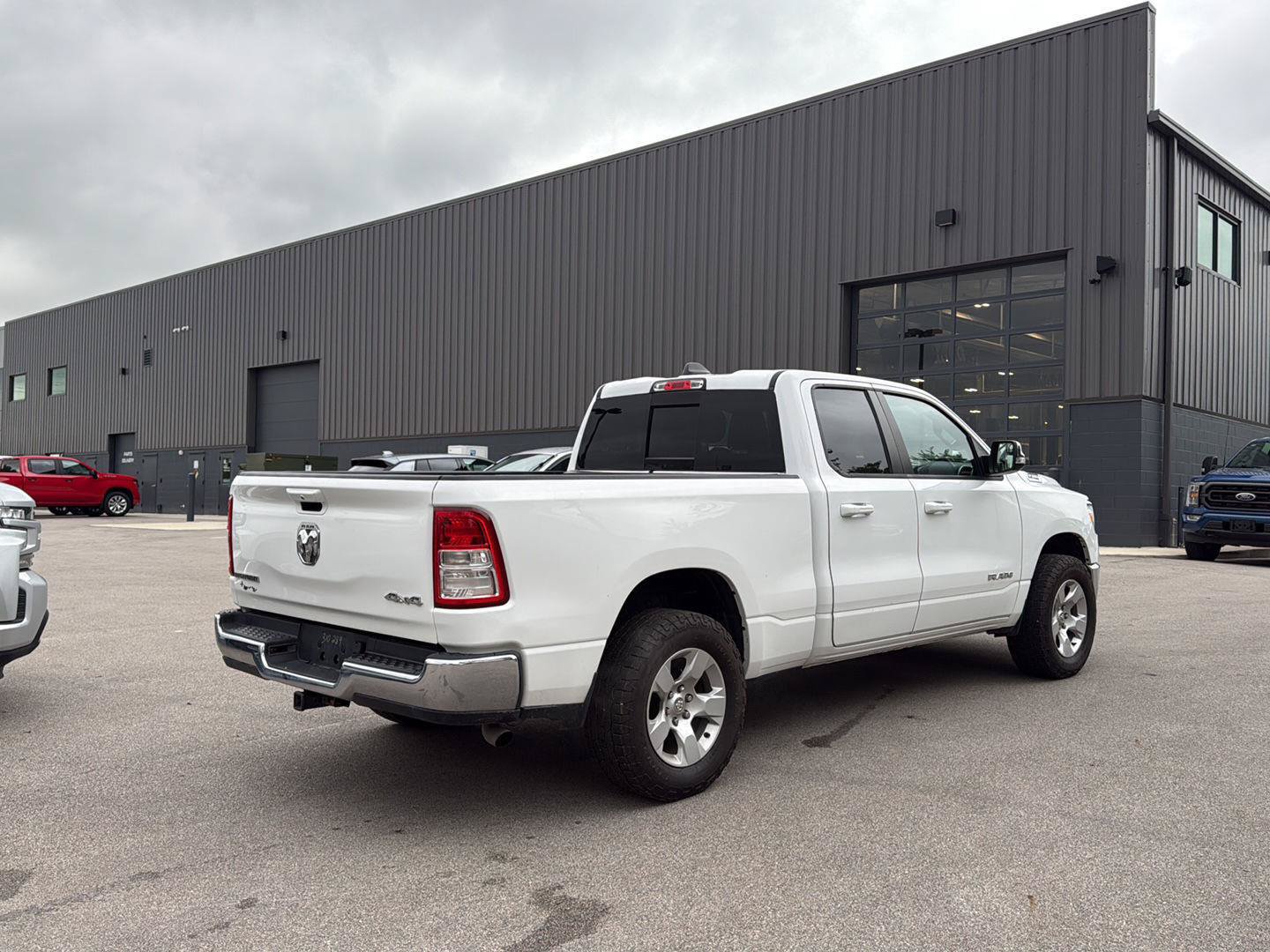 Used 2022 RAM 1500 Big Horn AWD/4WD image 3