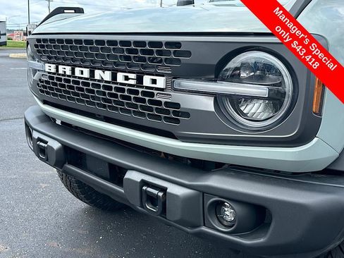 Used 2023 Ford Bronco Badlands w/ Sasquatch Package image 10