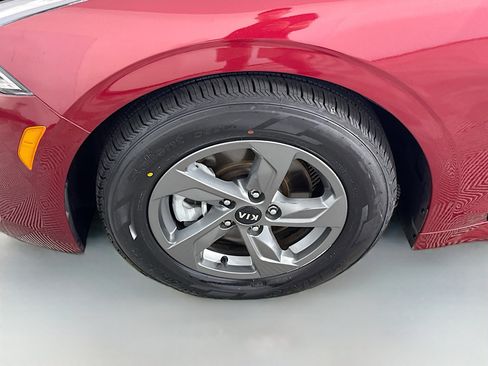 Used 2021 Kia K5 LX image 37