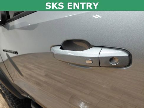 Certified 2024 Chevrolet Colorado ZR2 w/ ZR2 Convenience Package III image 16