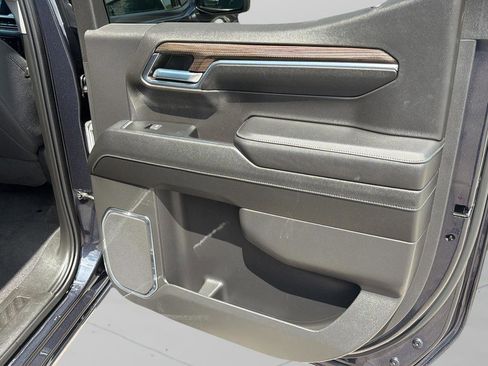 Used 2023 Chevrolet Silverado 1500 LT AWD/4WD image 12