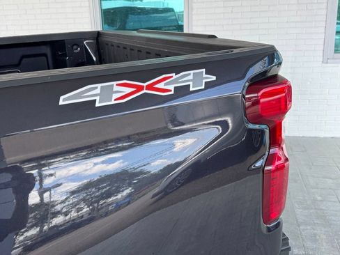 Used 2023 Chevrolet Silverado 1500 LT AWD/4WD image 11