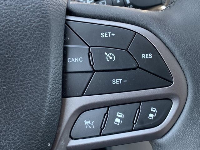 Used 2022 Jeep Cherokee Limited w/ Elite Package AWD/4WD image 29