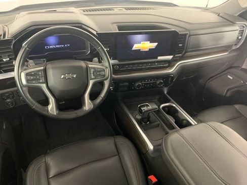 Used 2023 Chevrolet Silverado 1500 RST w/ Redline Edition AWD/4WD image 18