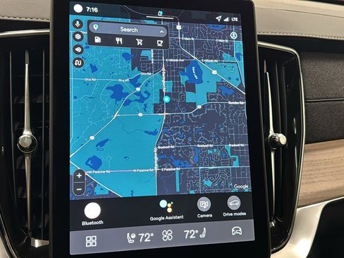 Used 2026 Volvo XC90 B6 Plus w/ Protection Package Premier image 16