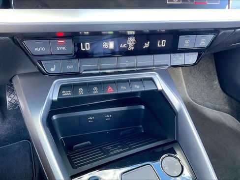 Used 2024 Audi A3 2.0T Premium image 31