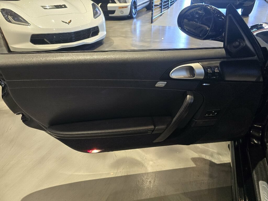 Used 2012 Porsche 911 Cabriolet image 11