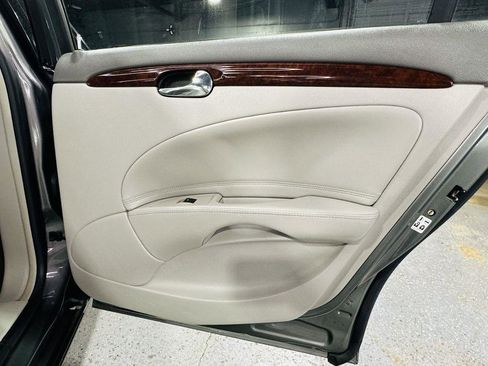 Used 2006 Buick Lucerne CXL w/ Luxury Package FWD image 32