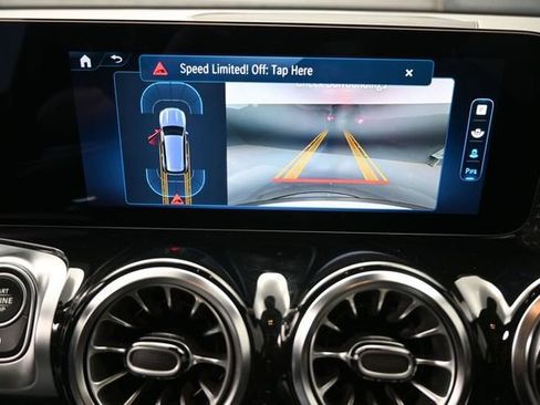 Used 2024 Mercedes-Benz GLB 250 image 6