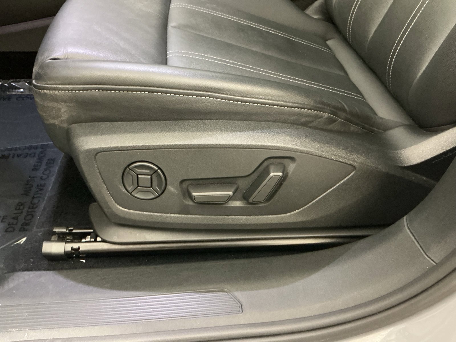 Used 2023 Audi Q4 e-tron Prestige w/ 20" Wheel Package AWD/4WD image 13