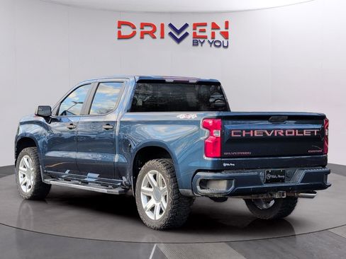 Used 2019 Chevrolet Silverado 1500 Custom w/ Custom Convenience Package image 2