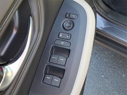 Certified 2024 Honda HR-V LX image 21