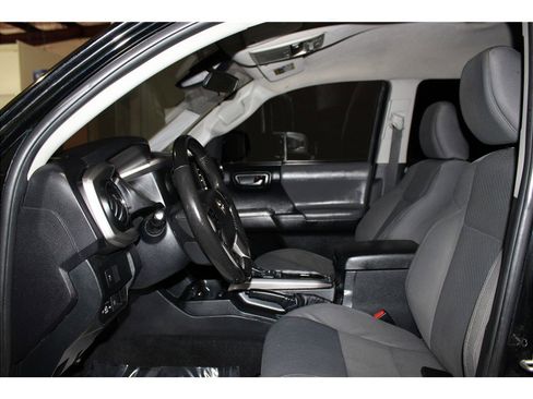 Used 2021 Toyota Tacoma SR5 image 10