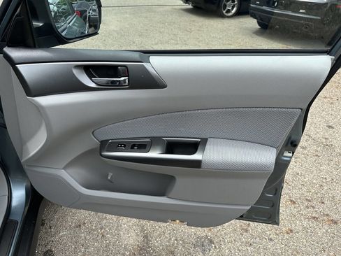 Used 2013 Subaru Forester 2.5X Premium w/ All-Weather Plus Pkg image 21